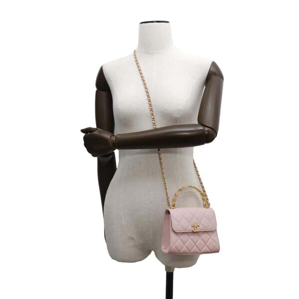 CHANEL Matelasse Top Handle PinkAP2945 Lambskin - Image 3