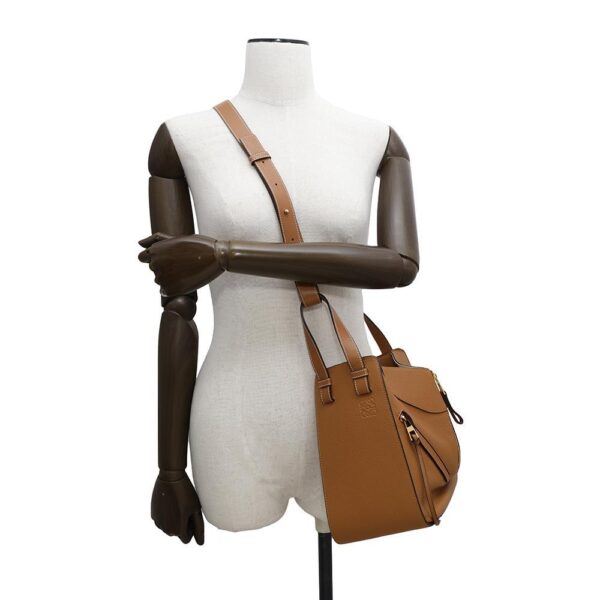 LOEWE hammock Brown387.12KN60 Leather Size Small - Image 4
