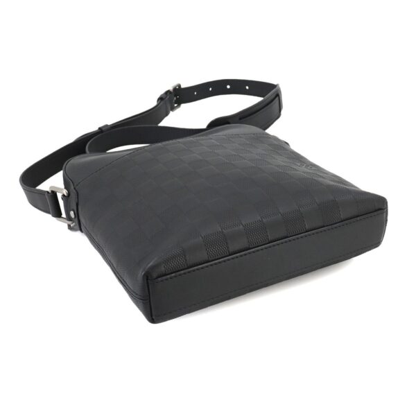Louis Vuitton District  Leather Shoulder Bag - Image 3