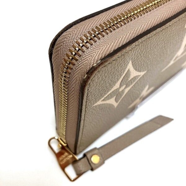 Louis Vuitton Zippy Wallet  Canvas Wallet - Image 3