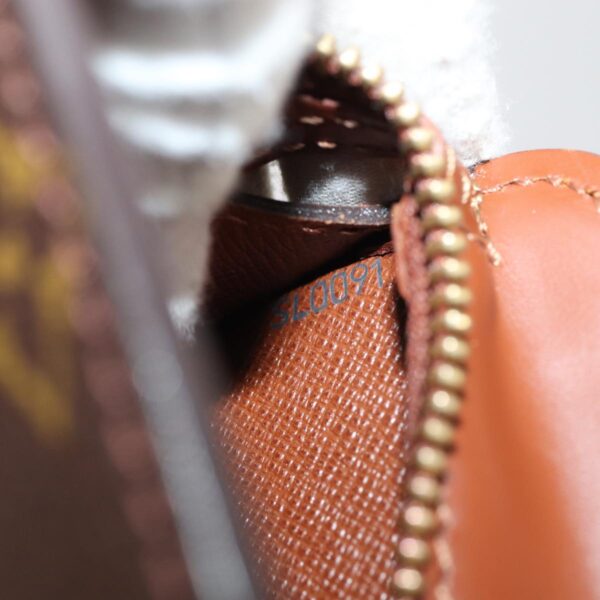 Louis Vuitton Pochette A4  Canvas Clutch Bag - Image 6