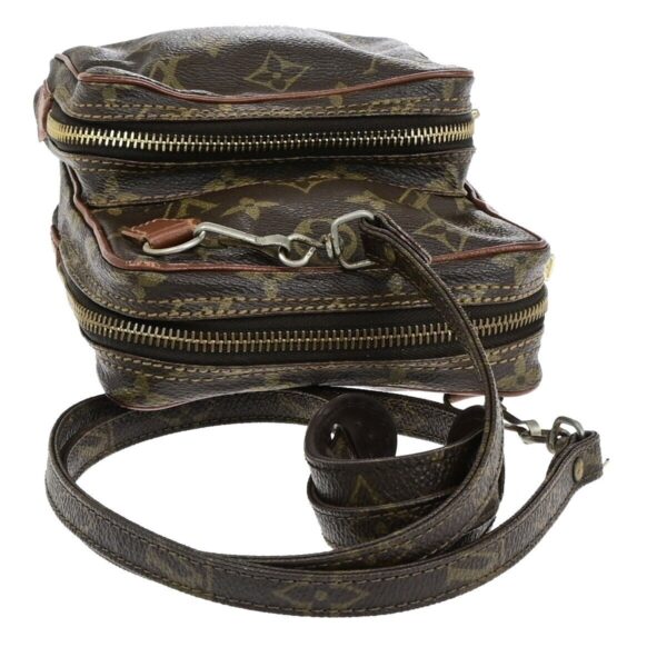 Louis Vuitton Amazon  Canvas Shoulder Bag - Image 4