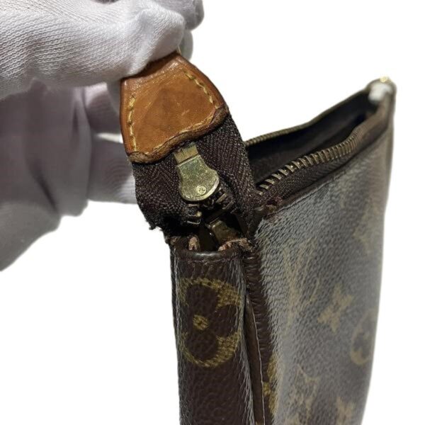 Louis Vuitton Pochette Accessoire  Canvas Clutch Bag - Image 5