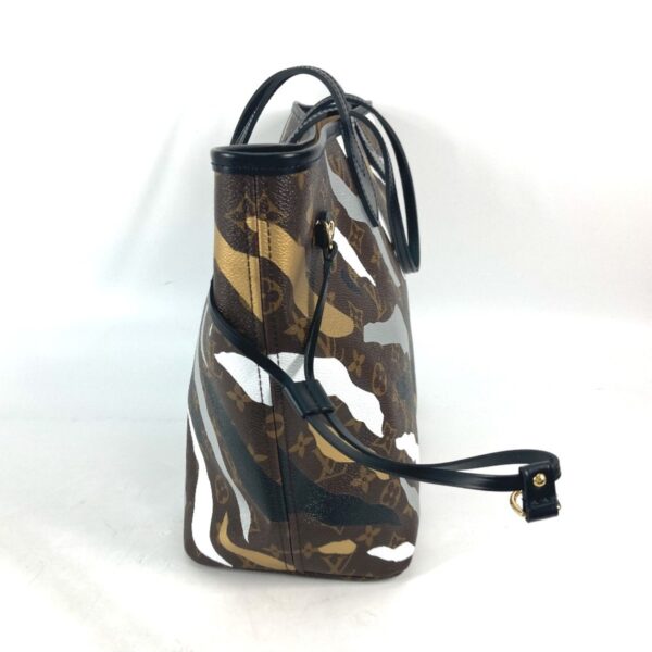 Louis Vuitton Neverfull Mm  Canvas Tote Bag - Image 4