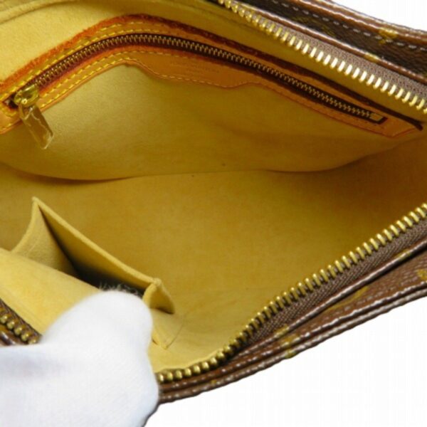 Louis Vuitton Looping  Canvas Shoulder Bag - Image 5