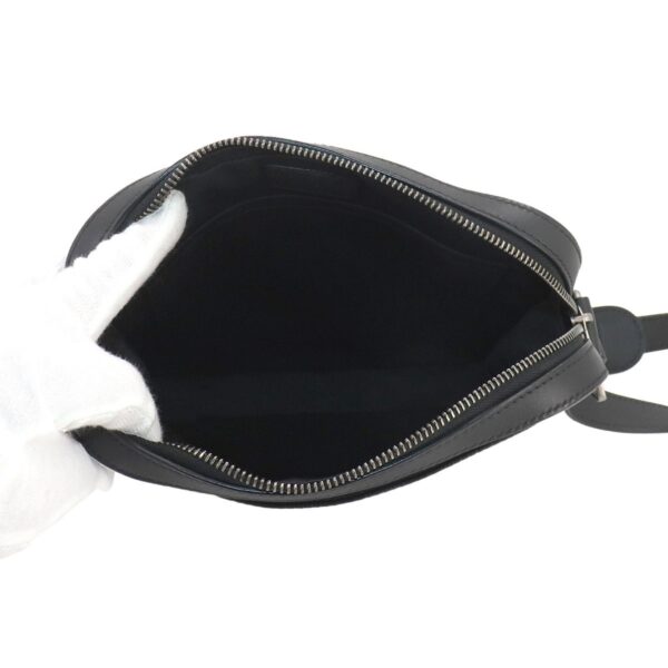 Louis Vuitton District  Leather Shoulder Bag - Image 5