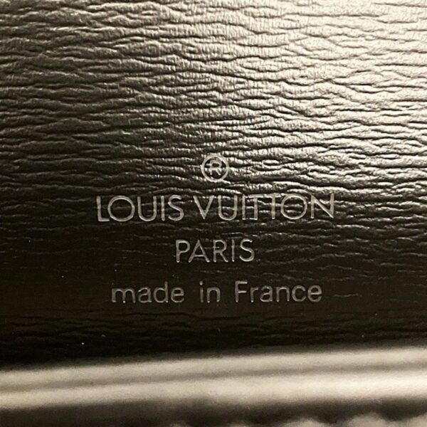 Louis Vuitton Free Run  Leather Shoulder Bag - Image 5