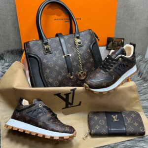 Shoe bag set with LV logo on the side