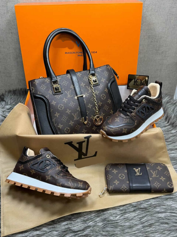 Shoe bag set with LV logo on the side