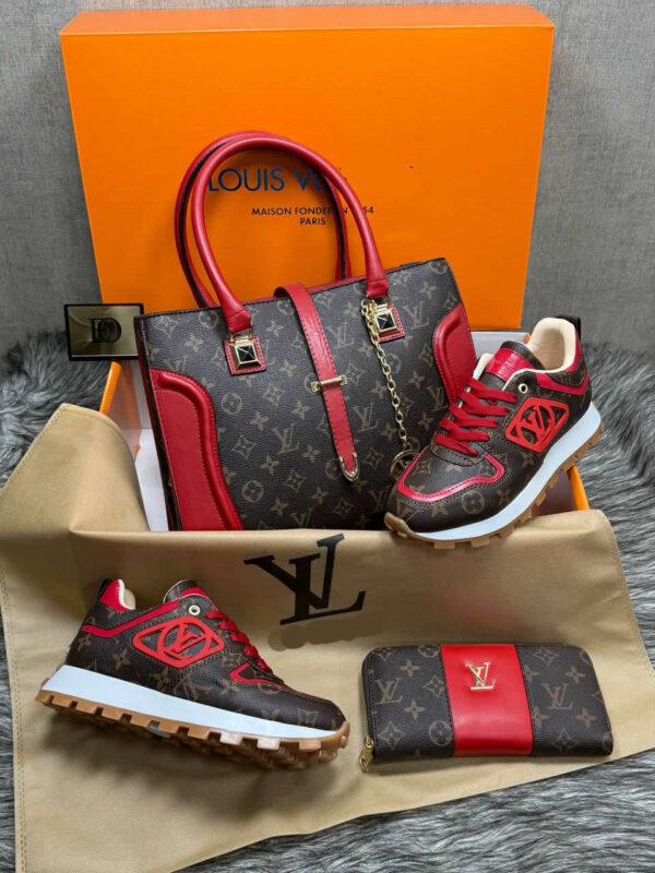 Shoe bag set with LV logo on the side - Image 5