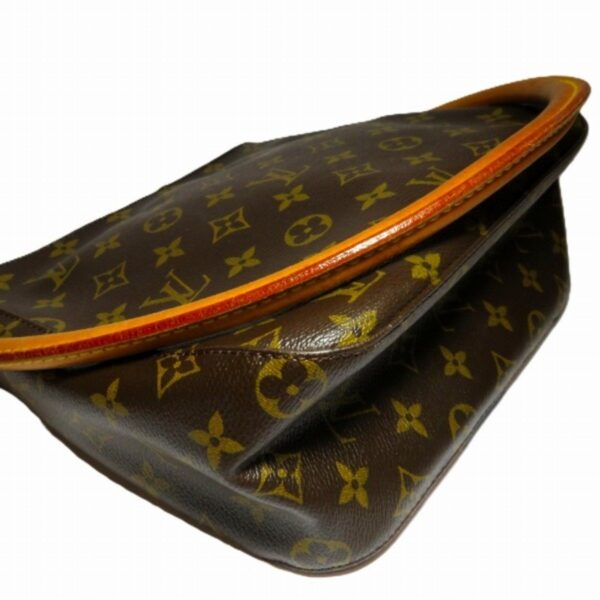 Louis Vuitton Looping Mm  Canvas Shoulder Bag - Image 4