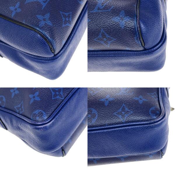 Louis Vuitton Messenger Outdoor  Canvas Shoulder Bag - Image 5