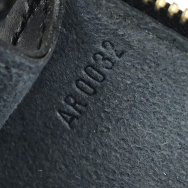 Louis Vuitton Pochette Accessoires  Leather Clutch Bag - Image 6