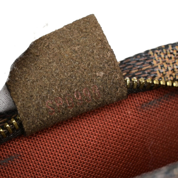 Louis Vuitton Trousse Makeup  Canvas Clutch Bag - Image 6