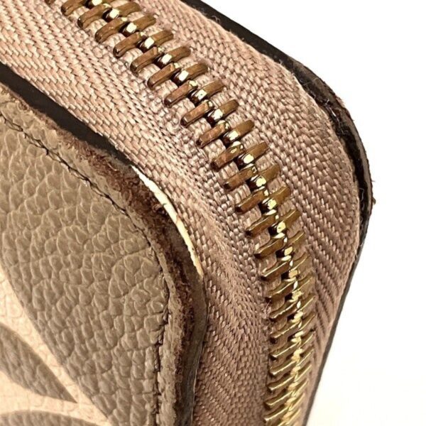 Louis Vuitton Zippy Wallet  Canvas Wallet - Image 4
