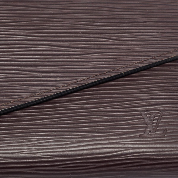 Louis Vuitton Quetsche Epi Leather Sarah Wallet - Image 5